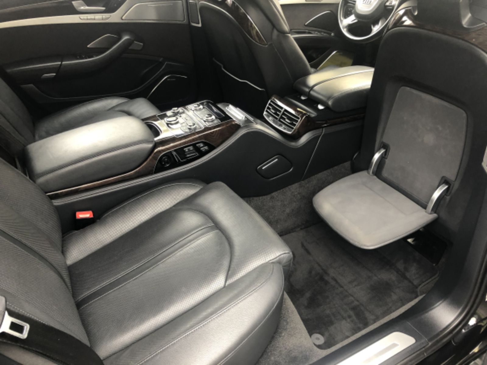 Audi A8 96