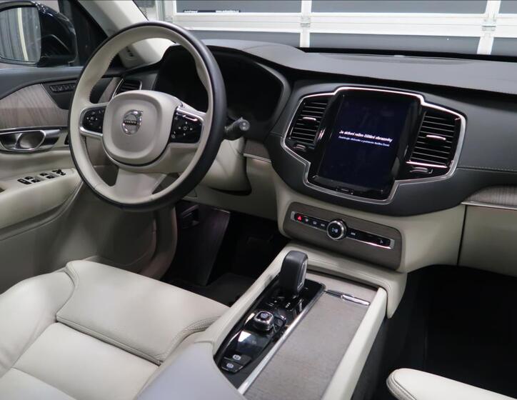Volvo XC90 15