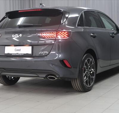 KIA Ceed 8