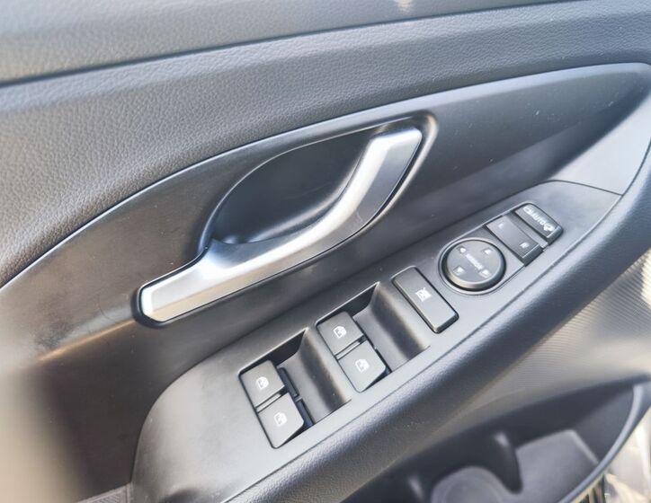 Hyundai i30 28