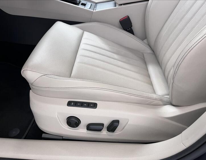 Škoda Superb 18