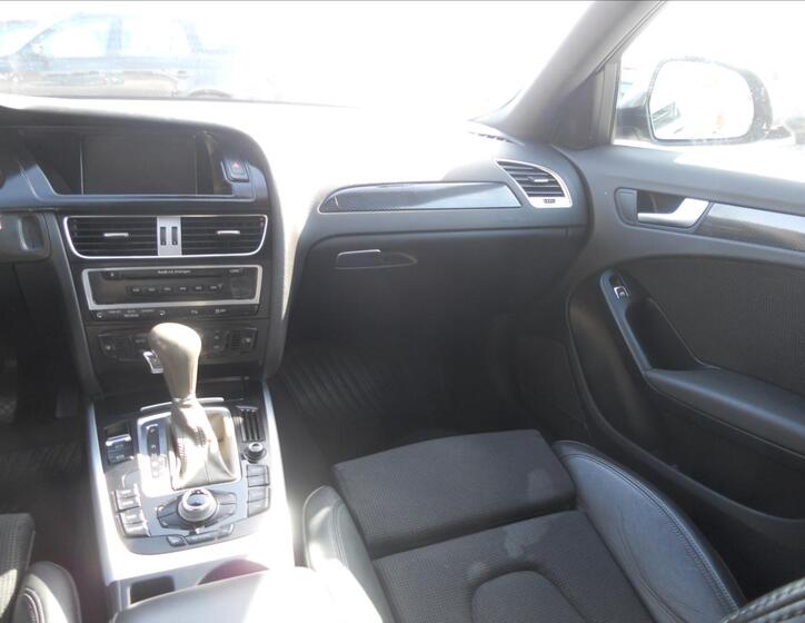 Audi A4 14