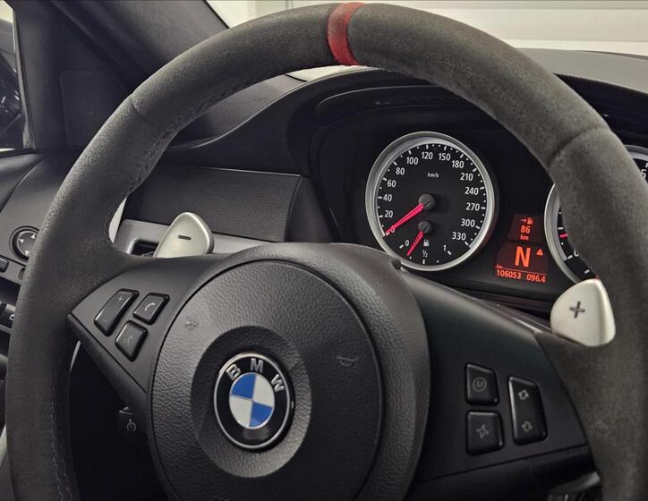 BMW M5 22