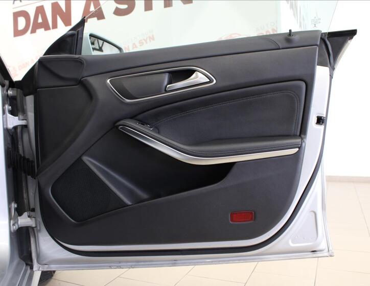 Mercedes-Benz CLA 11