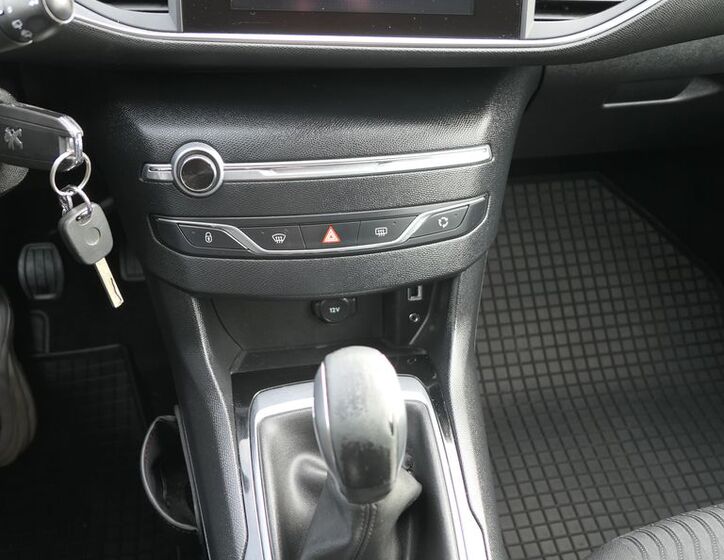 Peugeot 308 9