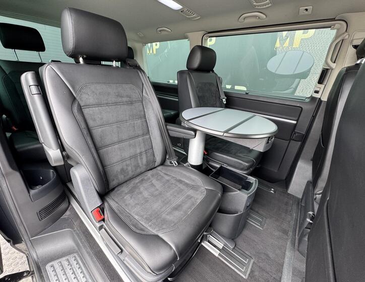 Volkswagen Multivan 16