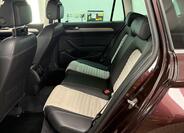 Volkswagen Passat 9