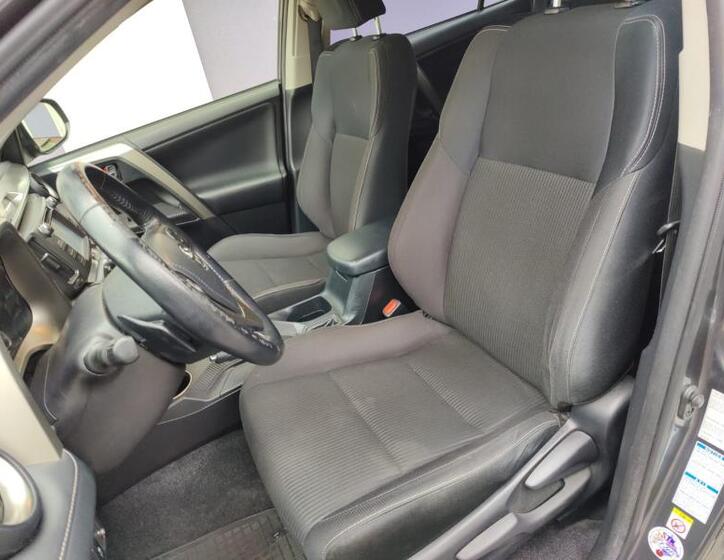 Toyota RAV4 11