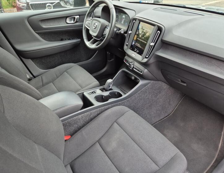 Volvo XC40 12