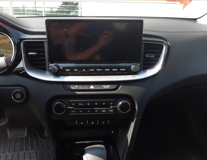 KIA XCeed 13