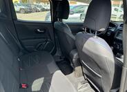 Jeep Renegade 11