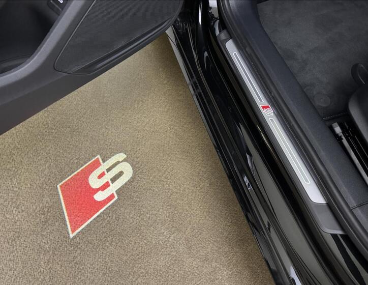 Audi A4 43