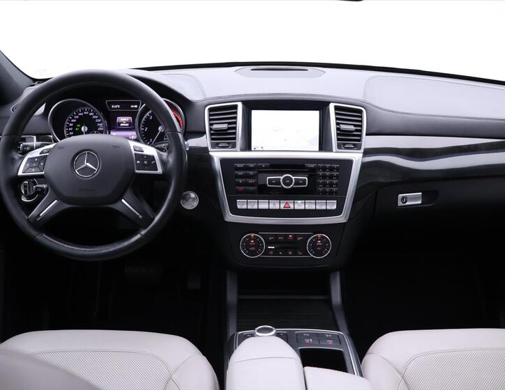 Mercedes-Benz GL 44