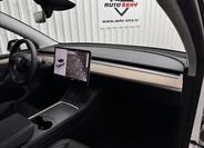 Tesla Model Y 31