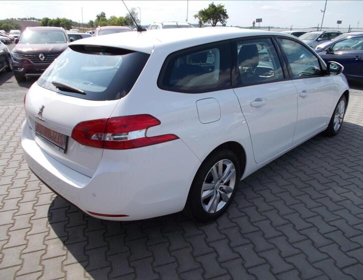 Peugeot 308 11