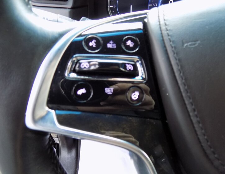 Cadillac Escalade 31