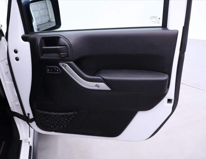 Jeep Wrangler 12