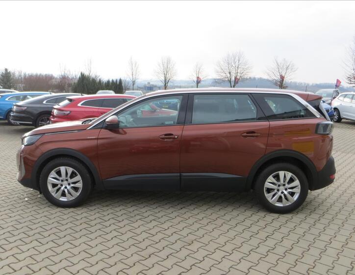 Peugeot 5008 4