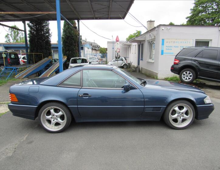 Mercedes-Benz SL 25