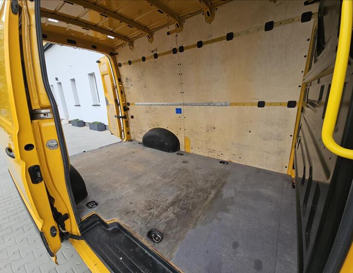 Volkswagen Crafter 46