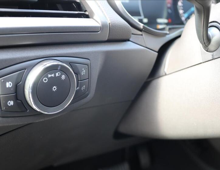 Ford Mondeo 18