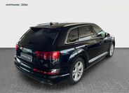 Audi Q7 5