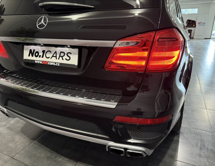 Mercedes-Benz GL 28