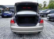 Audi A8 11
