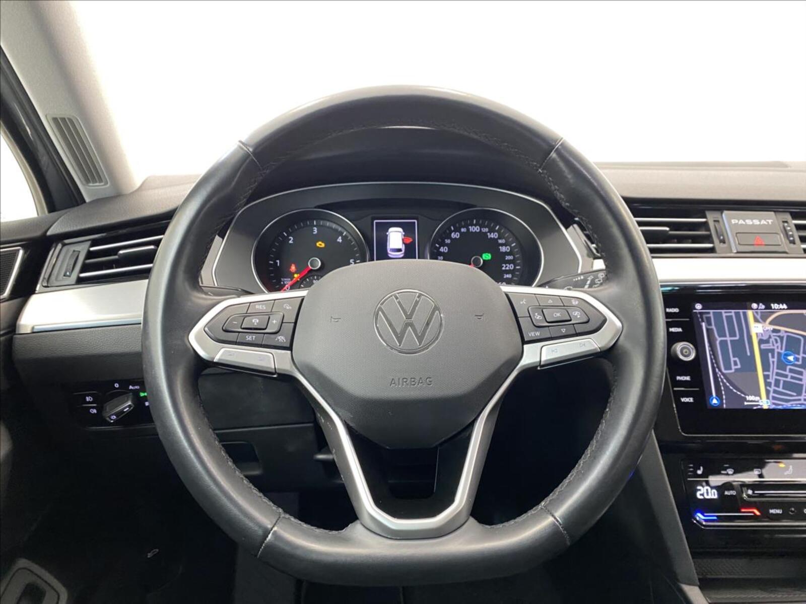 Volkswagen Passat 10