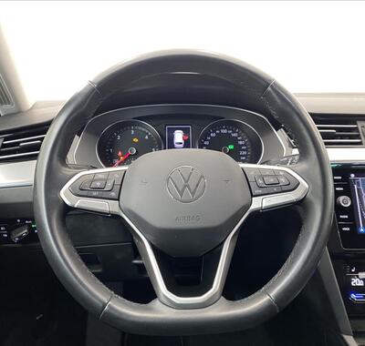 Volkswagen Passat 10