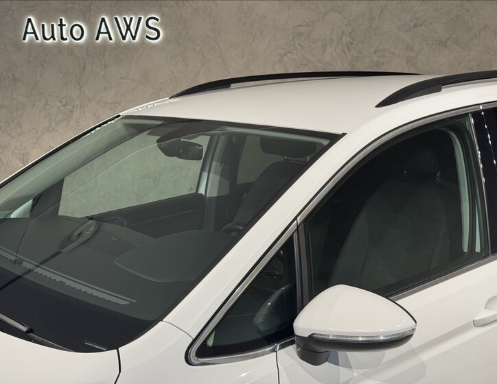 Volkswagen Touran 7