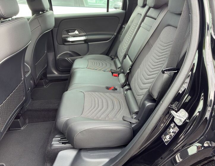 Mercedes-Benz GLB 14