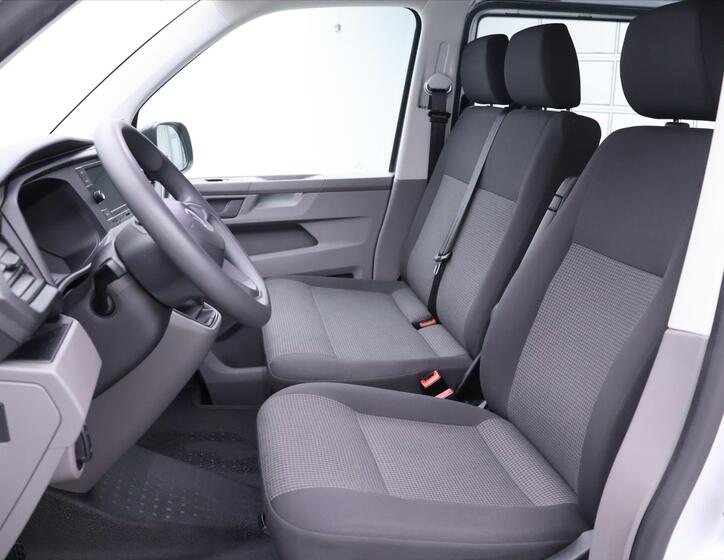 Volkswagen Transporter 12