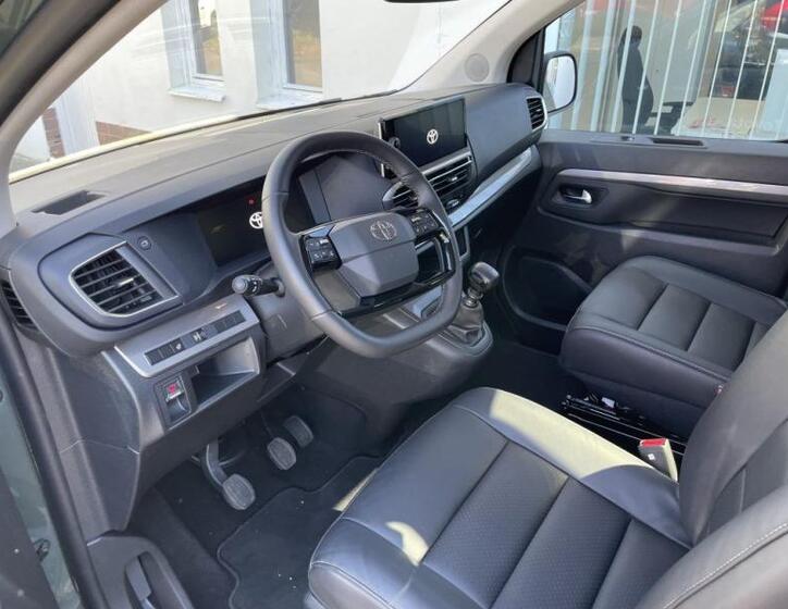Toyota ProAce Verso 13