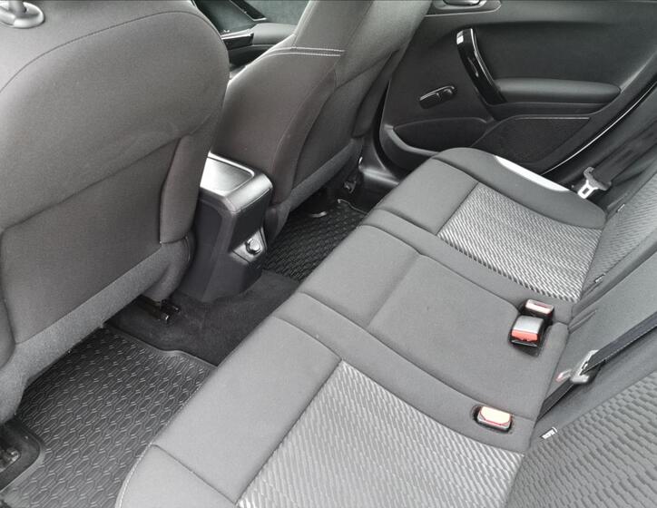 Peugeot 2008 14