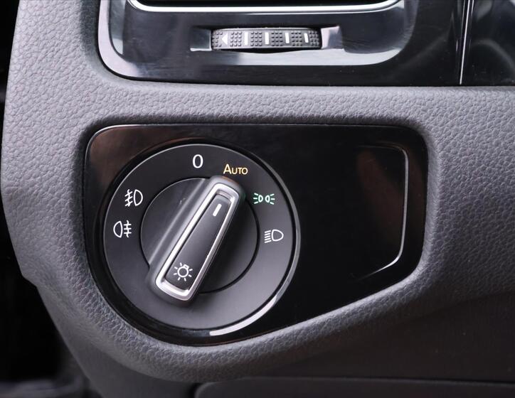 Volkswagen Golf 18