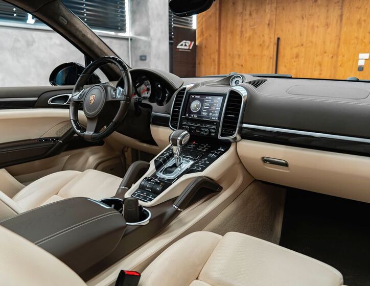 Porsche Cayenne 20