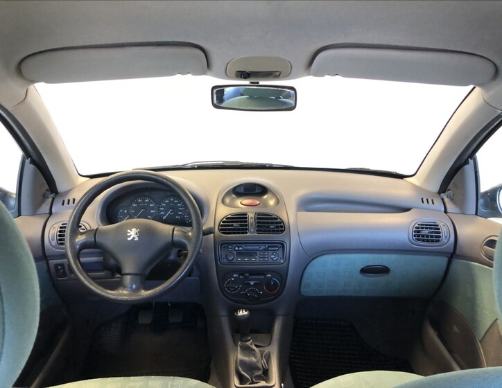 Peugeot 206 13