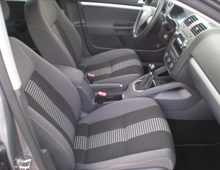Volkswagen Golf 12