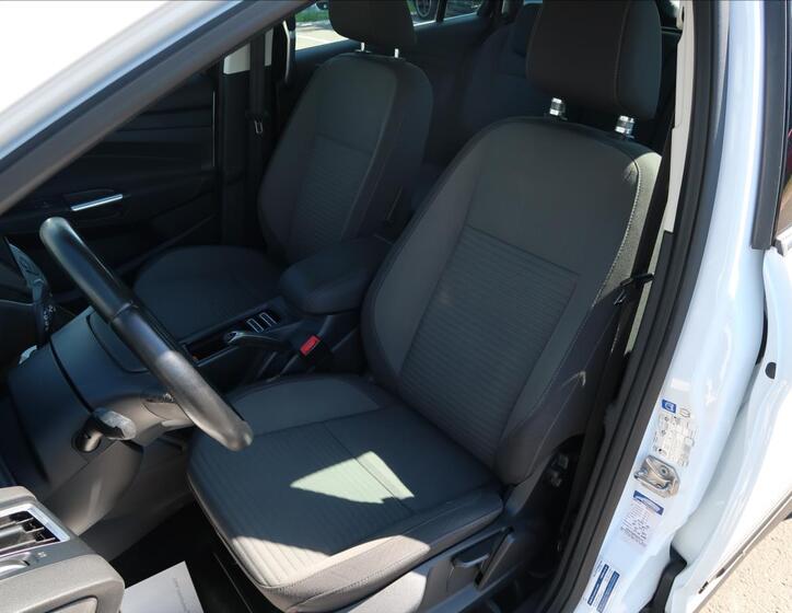 Ford Grand C-MAX 10