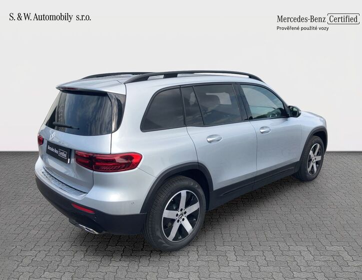 Mercedes-Benz GLB 8