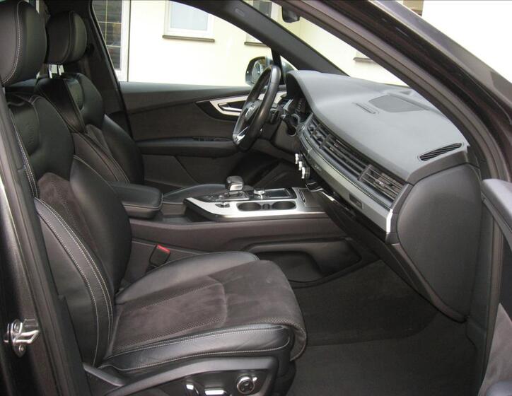 Audi Q7 16