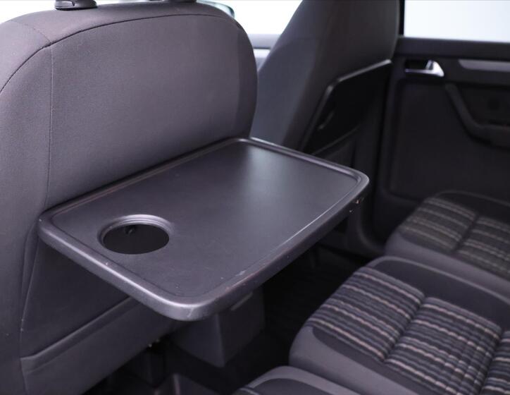 Volkswagen Touran 26
