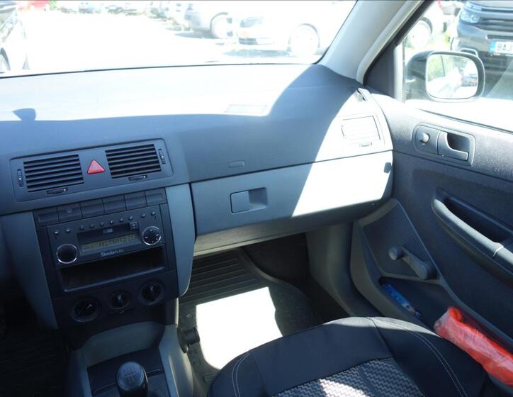 Škoda Fabia 18