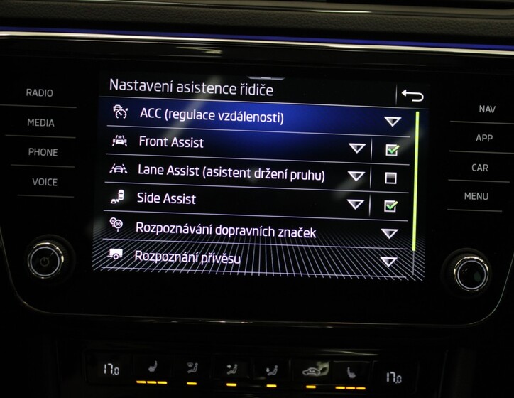 Škoda Superb 11