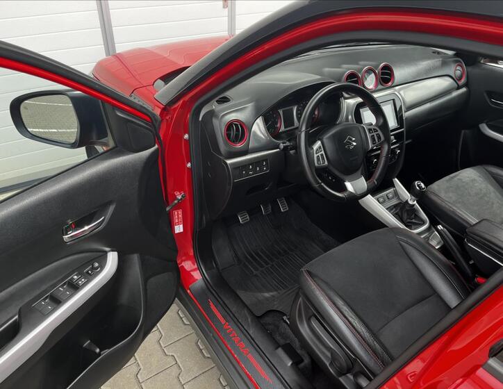 Suzuki Vitara 12