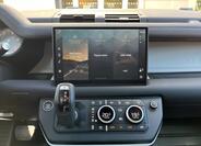 Land Rover Defender 12