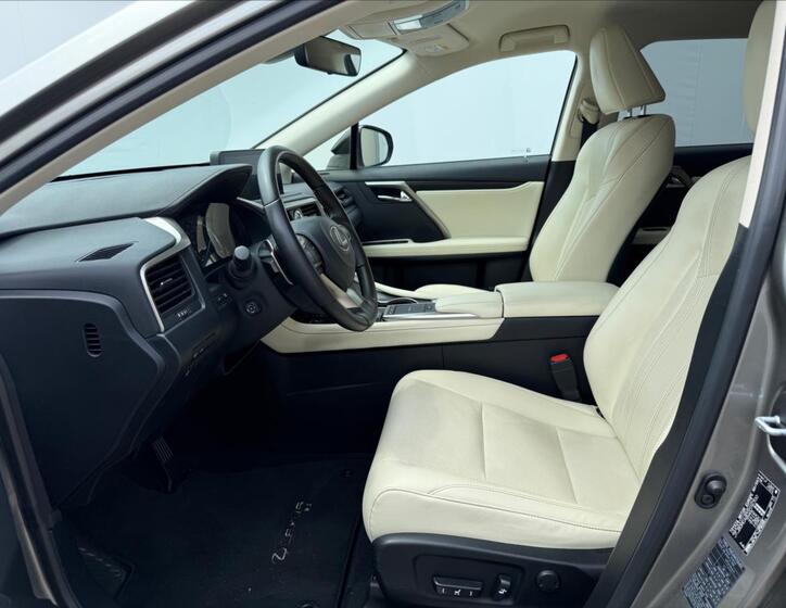 Lexus RX 450h 9