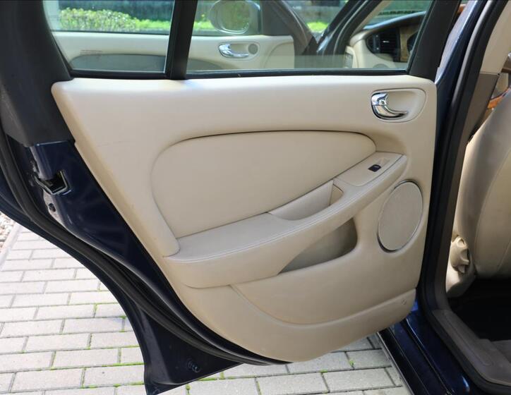 Jaguar X-Type 30