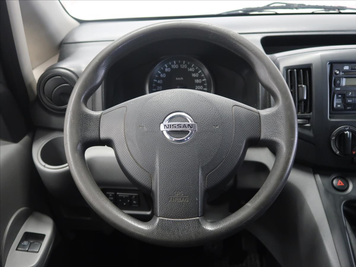 Nissan NV200